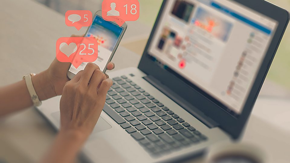 Facebook Attribution : une mesure complète de vos campagnes publicitaires